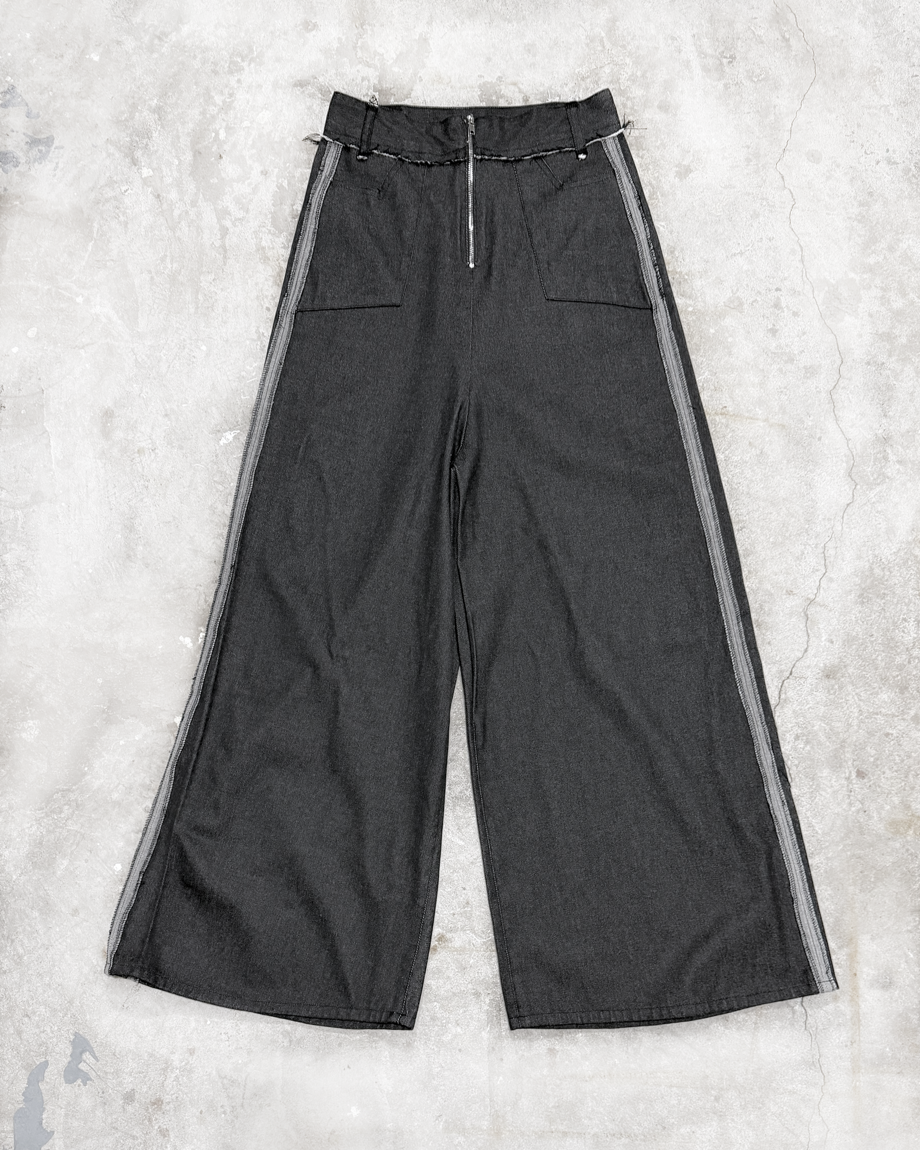 SWEEPCUT DENIM