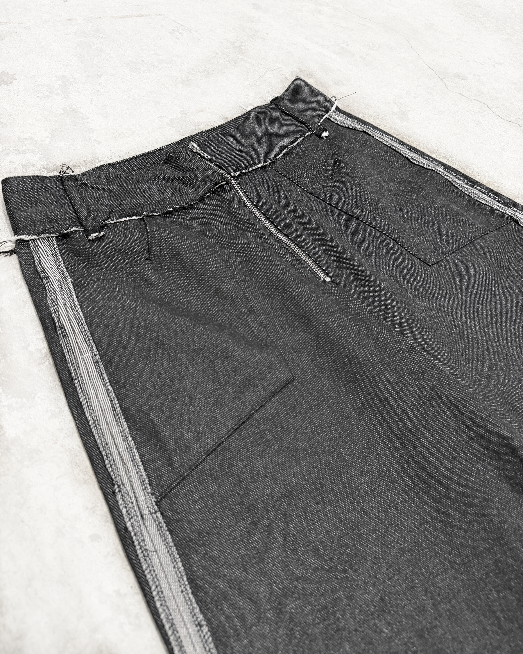 SWEEPCUT DENIM