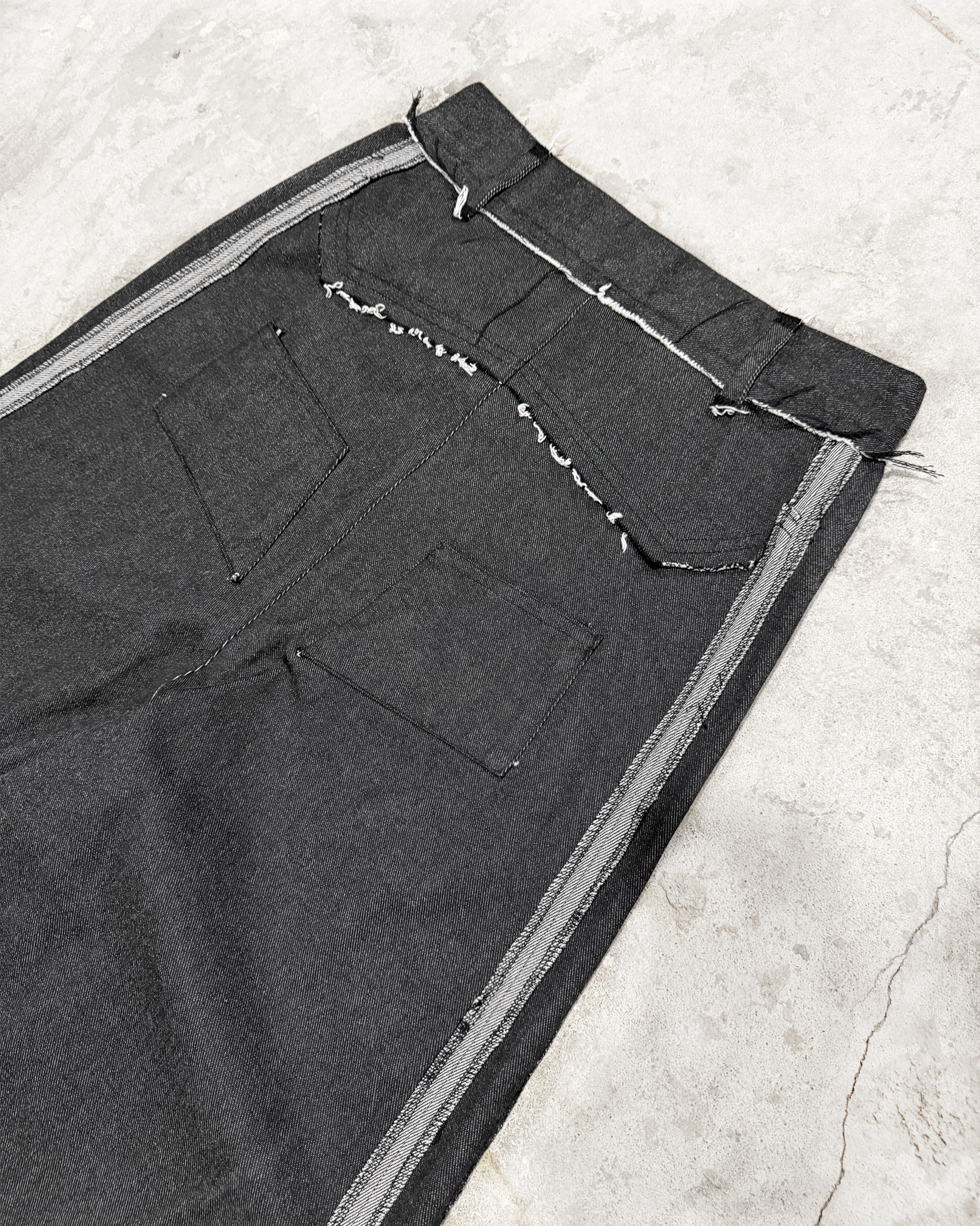 SWEEPCUT DENIM